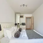 Casa Portuguesa Chiado 25 *