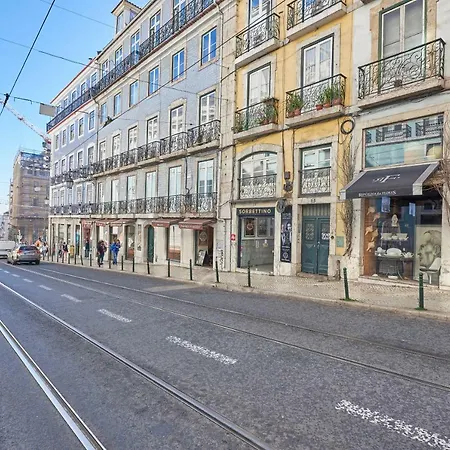 Casa Portuguesa Chiado 25 דירה *