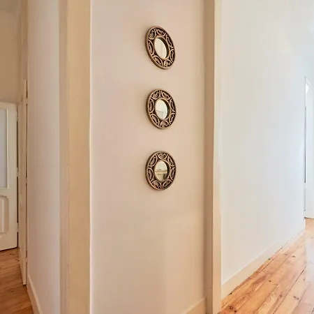 Casa Portuguesa Chiado 25 דירה *