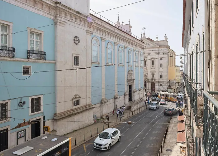 Casa Portuguesa Chiado 25 *
